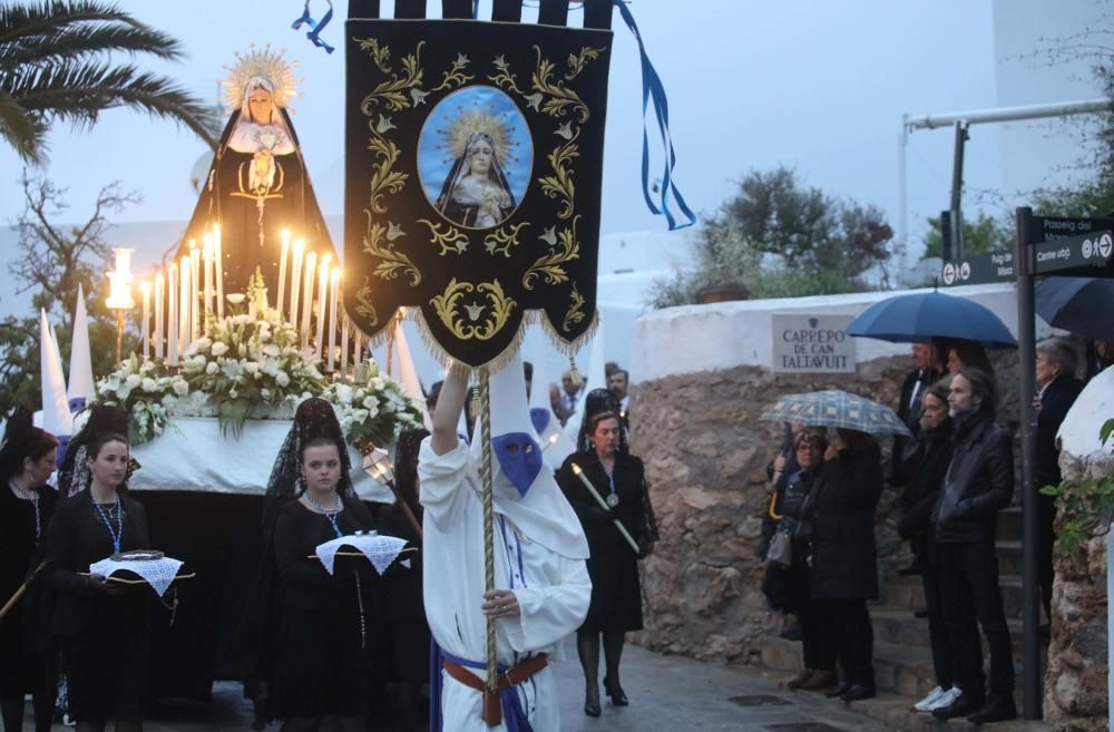 Con más incertidumbre de la esperada en un primer momento, a las 20.10 horas se daba inicio a la procesión