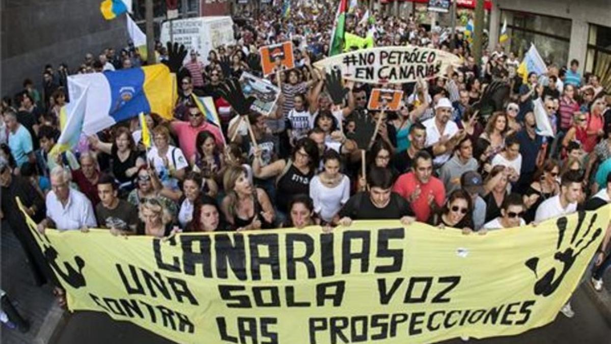 Manifestación por las calles de Las Palmas de Gran Canaria contra la declaración aprobada por el Ministerio de Medio Ambiente