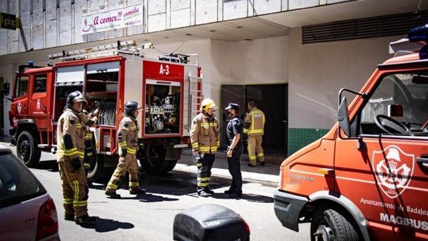 Doce de los 14 bomberos en cuarentena dan negativo en las pruebas