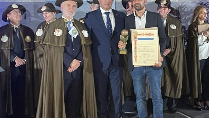 La asociación Rapa das Bestas recibe el premio Galeguidades