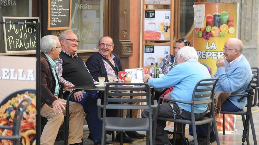 La Región sumará hasta 2040 casi nueve mayores de 64 años por cada trabajador