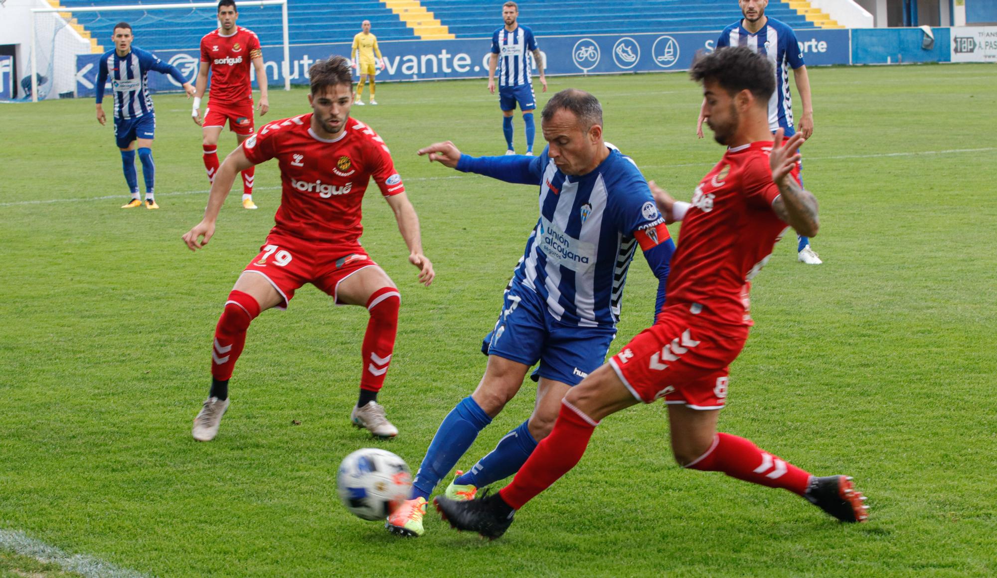 El Alcoyano suma un punto que sabe a poco ante el Nàstic (1-1)