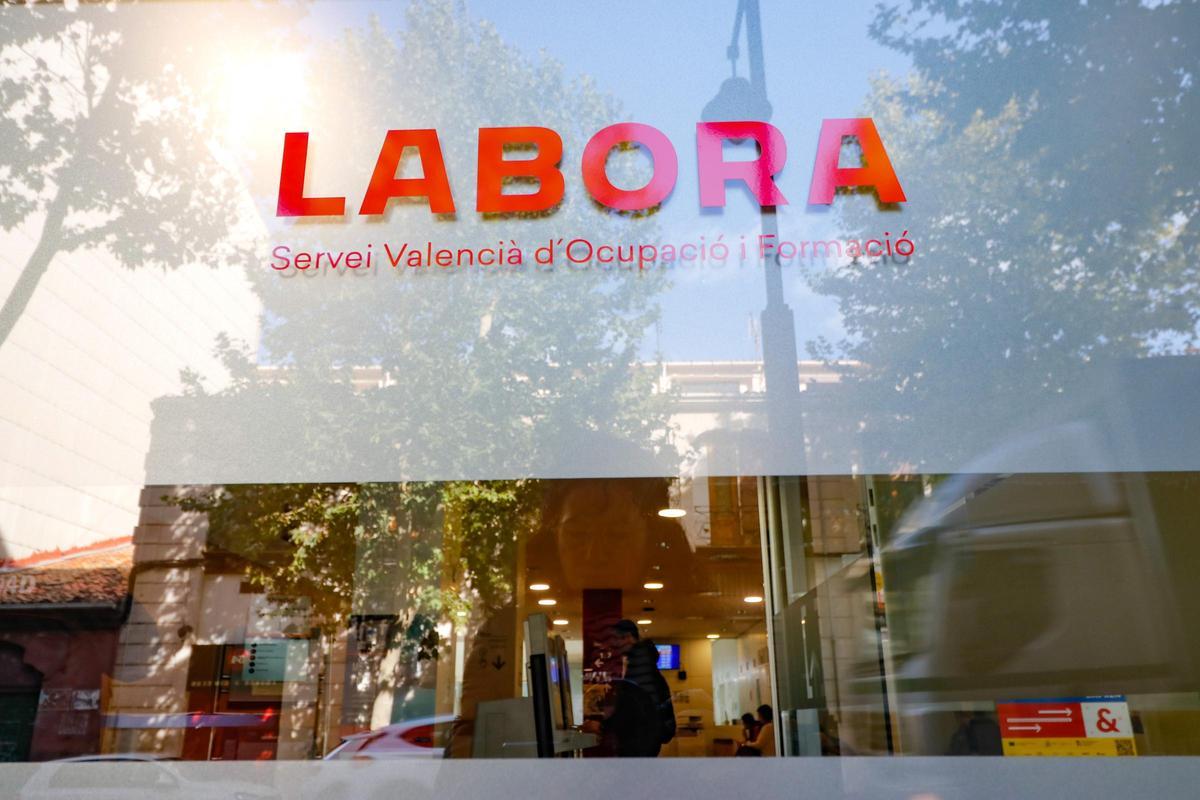 JUna de las oficinas de Labora en la provincia de Alicante.