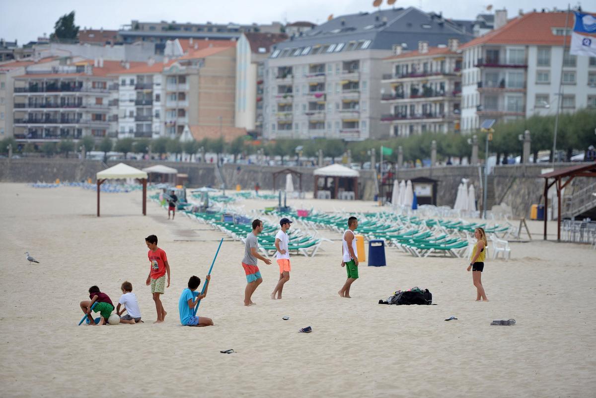 Paseo marítimo en la playa de Silgar, en Sanxenxo