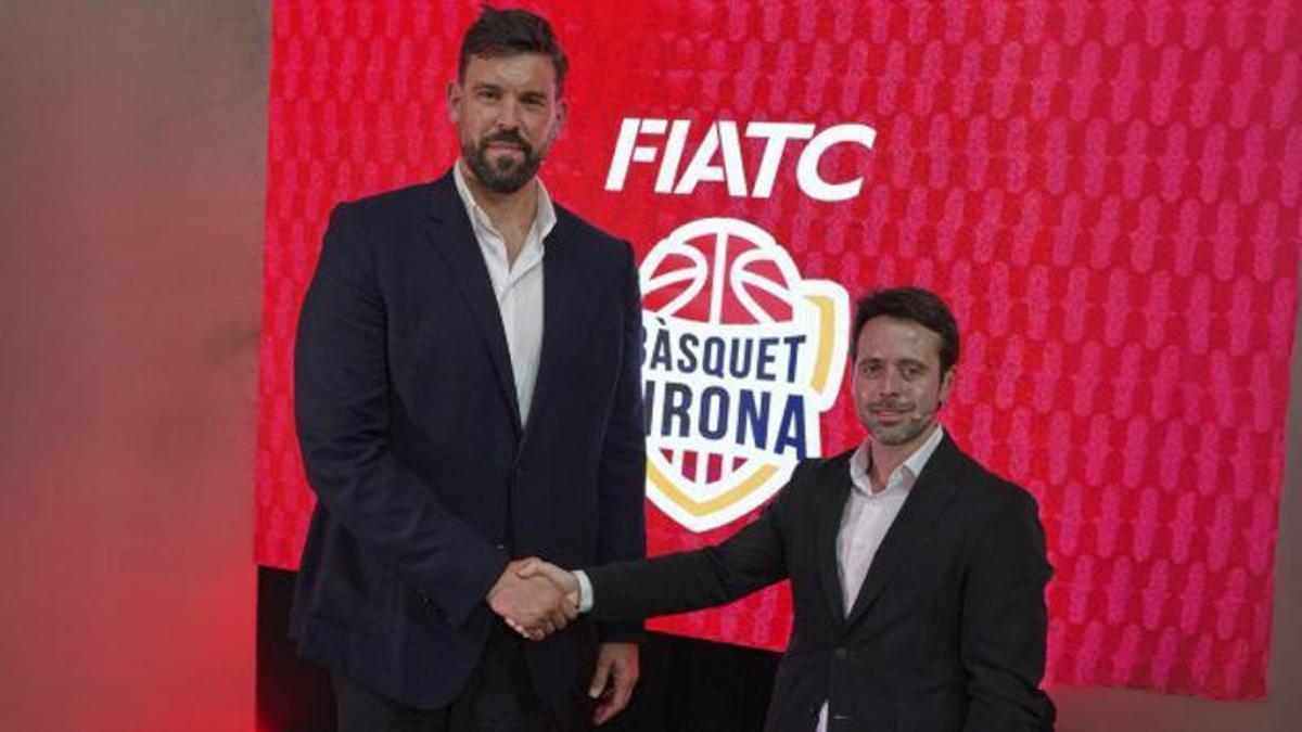 Gasol i Joan Manuel Castells. | MARC MARTÍ