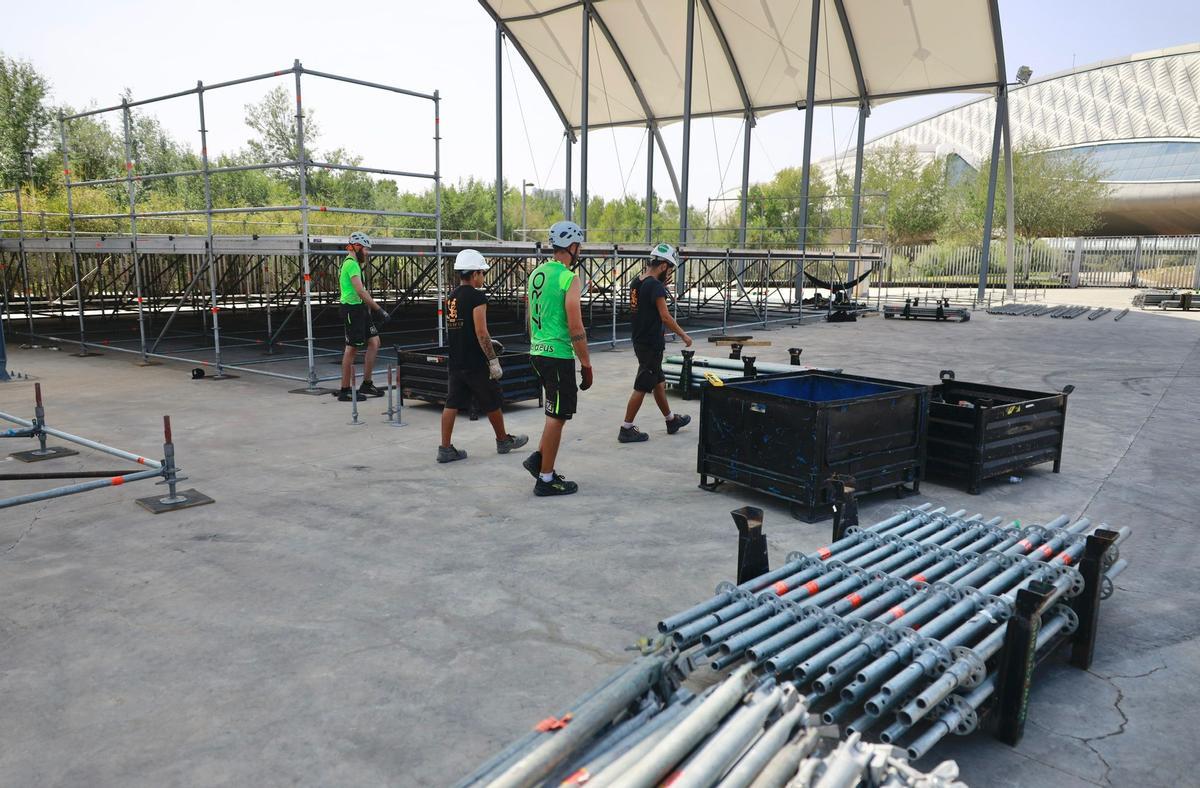 EN IMÁGENES | Comienza en Zaragoza el montaje del Vive Latino 2024