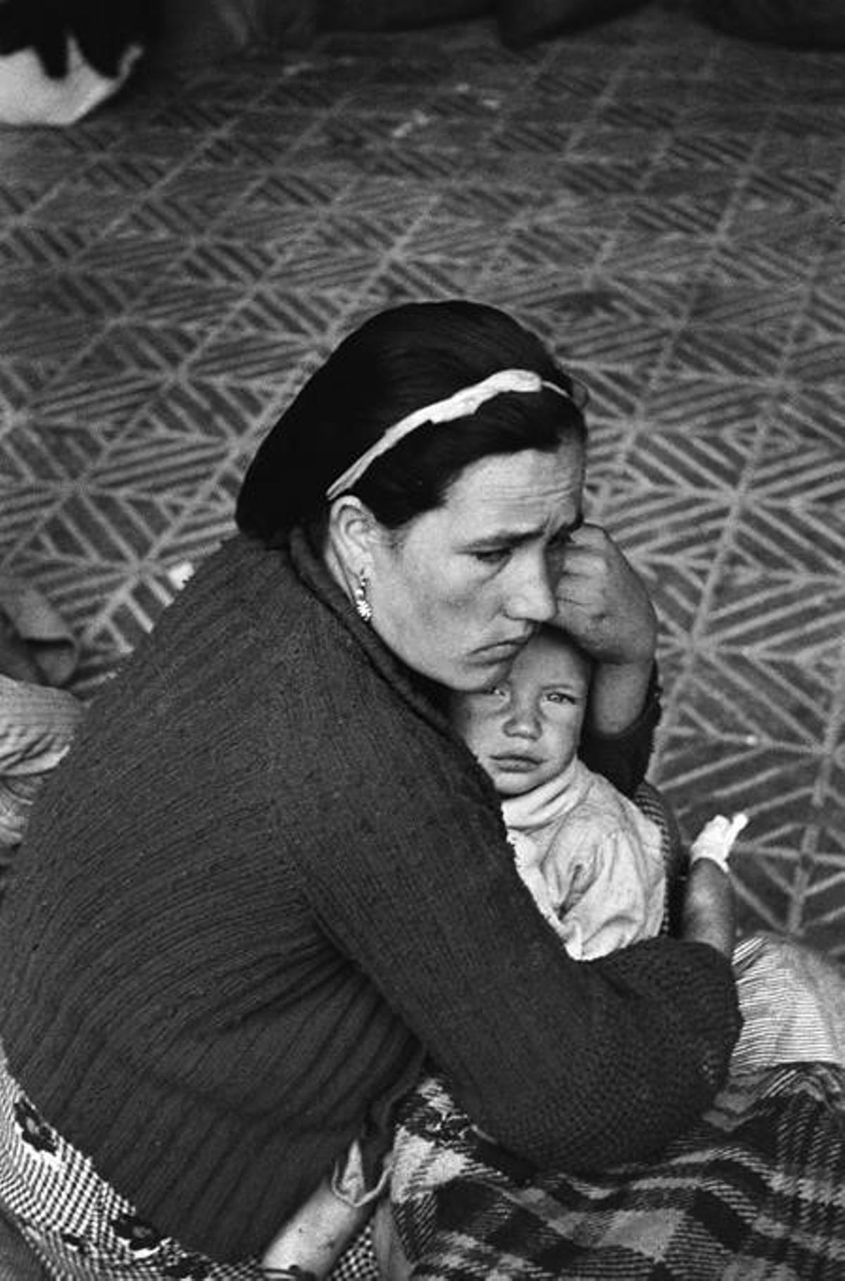 Refugiados de Málaga en el Estadi Olímpic de Montjuic, en 1937.