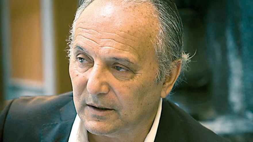 Juan Manuel García Ramos durante una entrevista.
