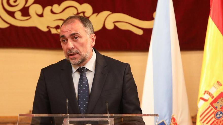 El exconselleiro de Sanidade, Julio García Comesaña, será cabeza del lista del PP por Pontevedra
