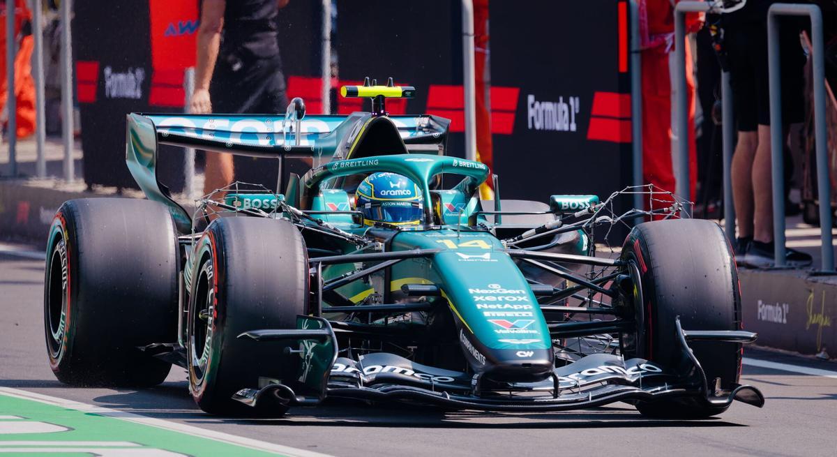 Fernando Alonso, rodando con su AMR26 en China