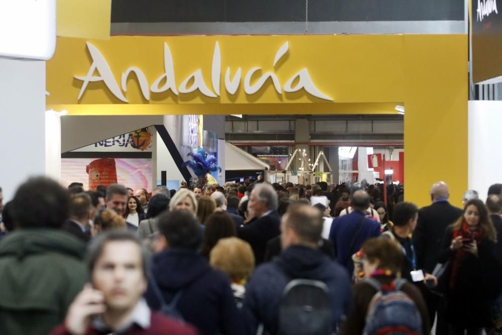 Inauguración de los pabellones de Andalucía y Málaga en Fitur.