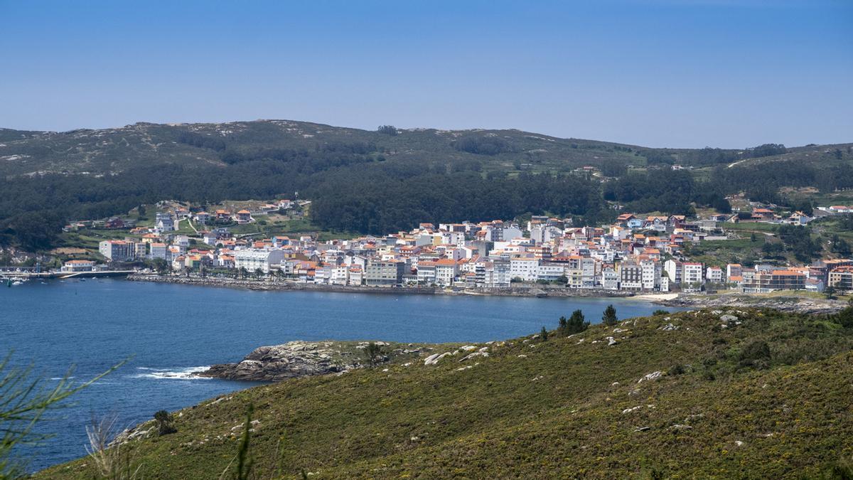 El pueblo ideal junto al mar para recorrer a pie y comer "los mejores percebes de Galicia"