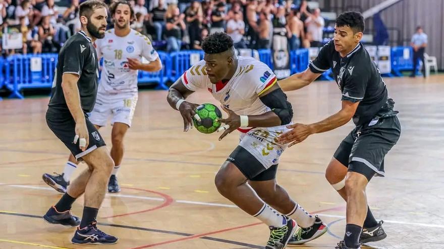 Feliz Samassolo, nuevo jugador del Balonmano Zamora Enamora