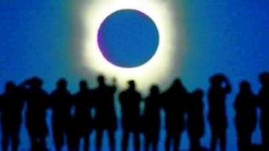 10.000 personas viajan a China a ver el eclipse más largo del siglo