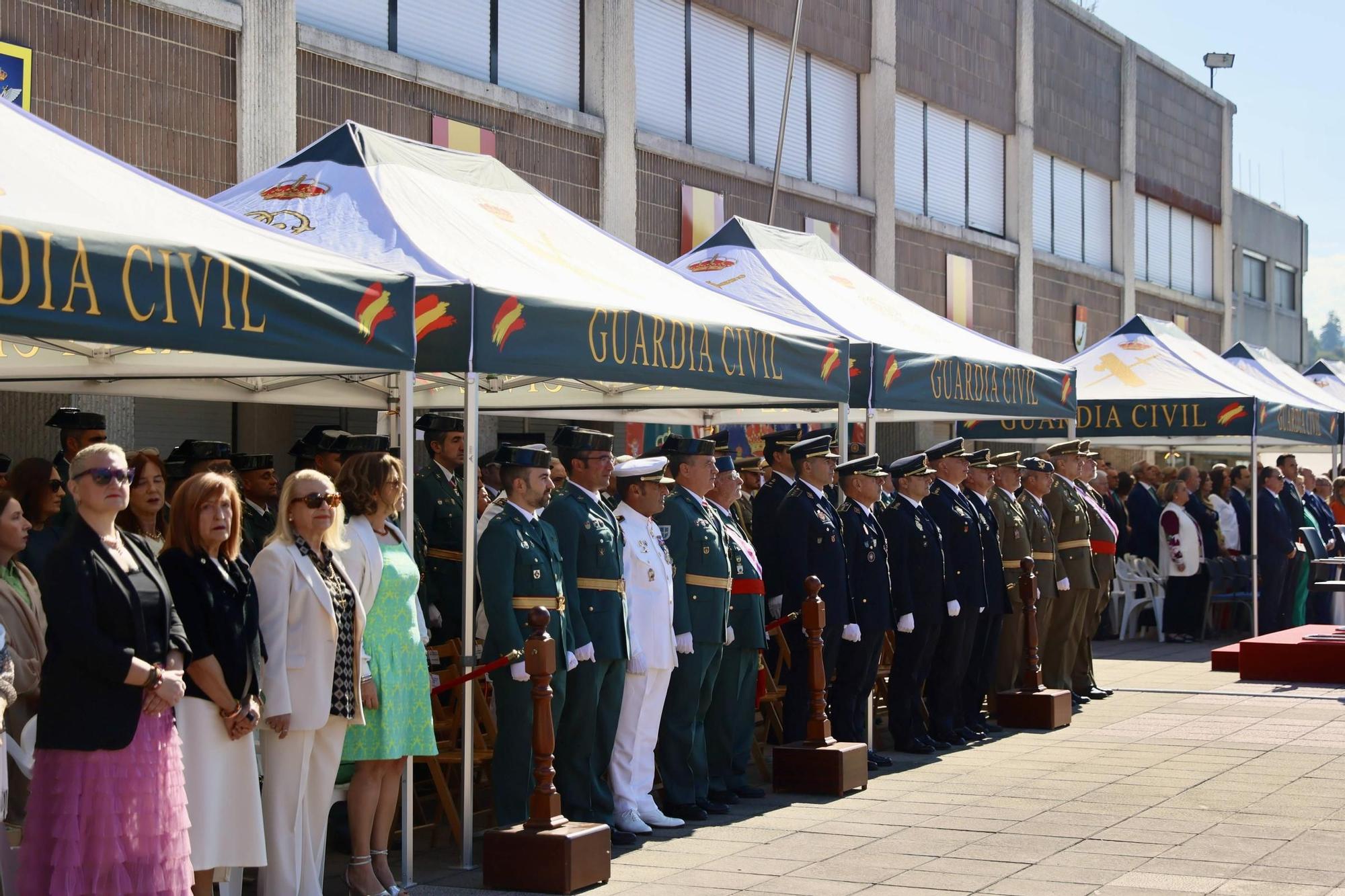 EN IMÁGENES: Desfile de la Guardia Civil en Oviedo por el día de la Hispanidad