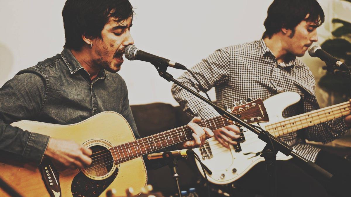 La banda catalana Gyoza actúa en la sala Mardi Gras.