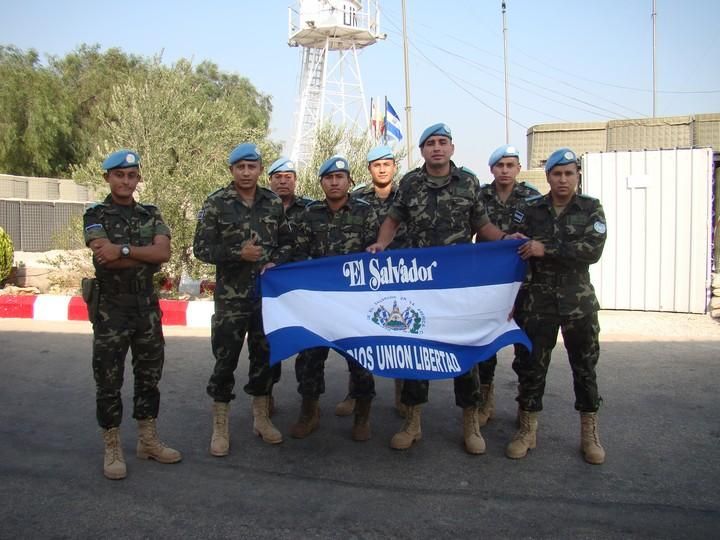 Contingente Salvadoreño al mando del Teniente Maur