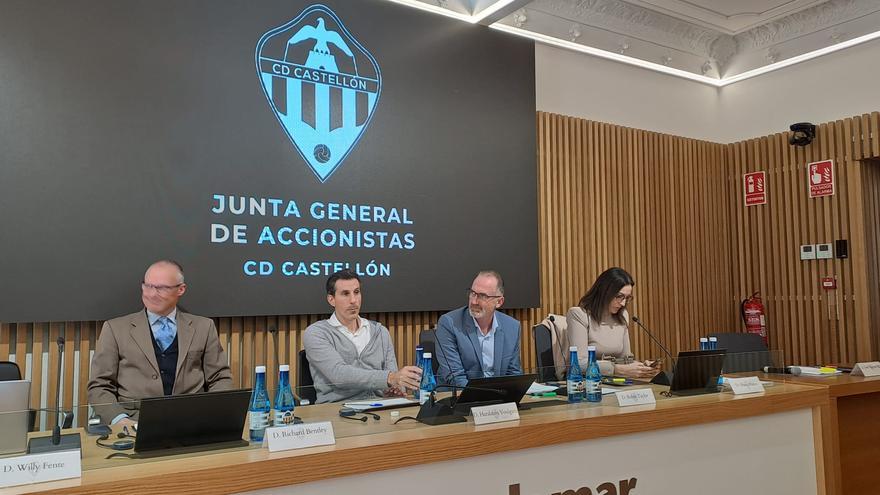 Los pequeños accionistas aprueban la gestión de Voulgaris en la junta del CD Castellón