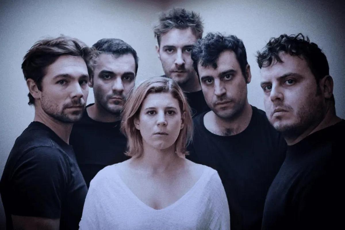 El elenco de 'Jauría', que podrá verse en el Teatre Romea del 4 de abril al 5 de mayo.