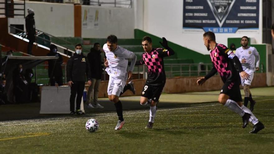 Una acción del partido de esta noche en Santa Eulària