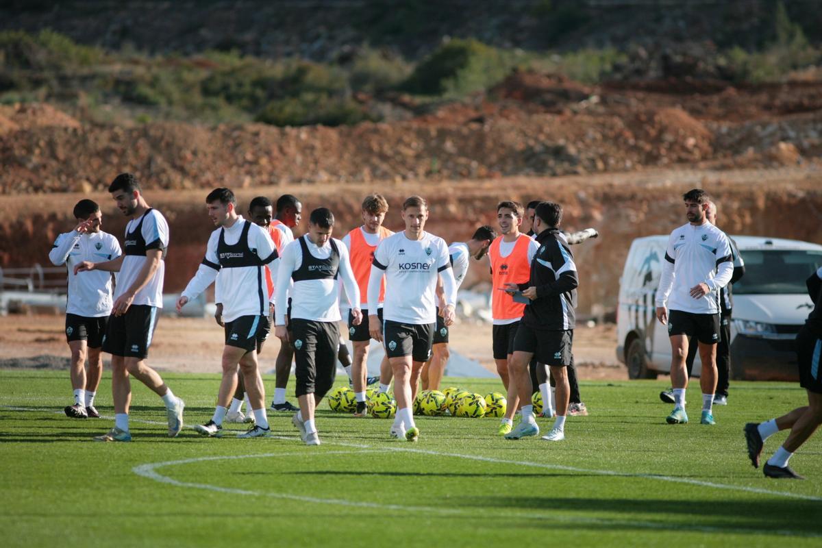 Los preparativos del Granada-Castellón, el cierre de la primera vuelta