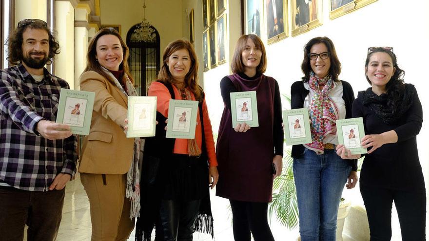 Gemma del Corral y Silvia Grijalba, en el centro, con varios de los artífices del proyecto.