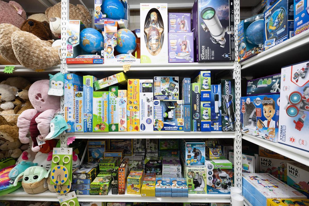 Galería de imágenes de una juguetería en la previa de Navidad y Reyes