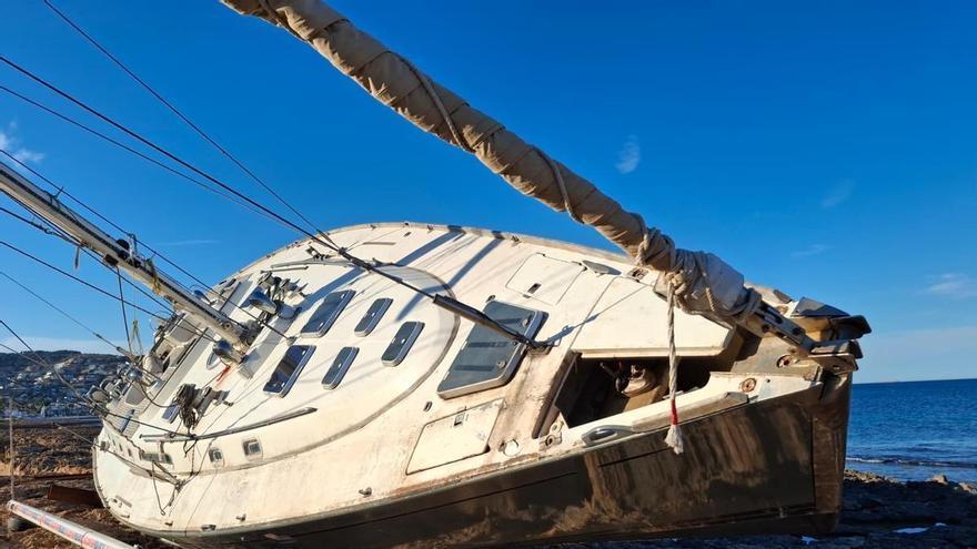 Nueve meses encallado en Xàbia: las imágenes del gran velero