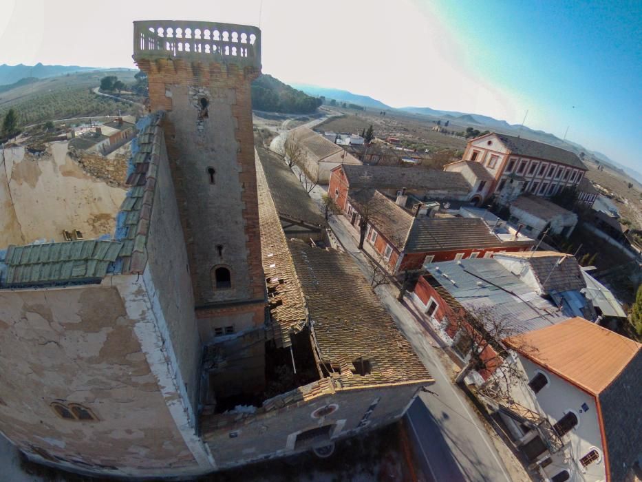 La alcoholera y bodega desde arriba.