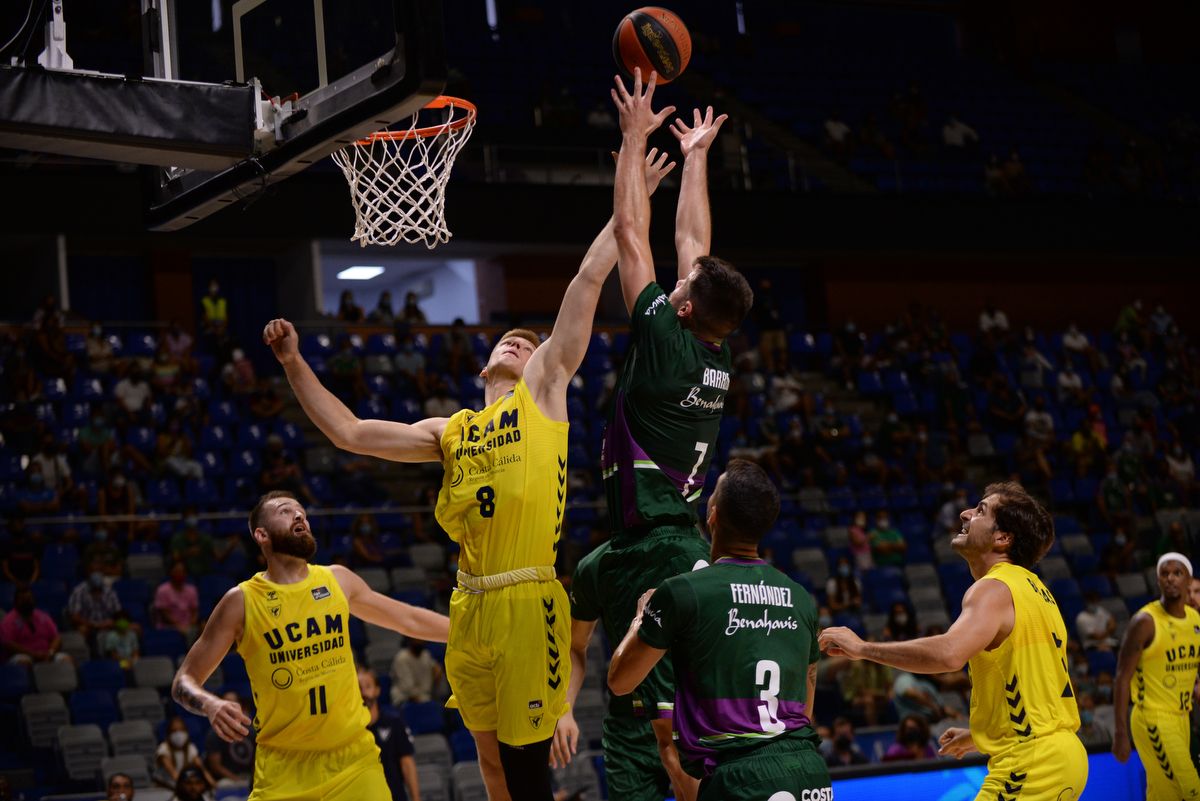 El Unicaja también gana al UCAM y se lleva el Trofeo Costa del Sol