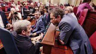 El ‘frente canario’ en el Senado busca formar grupo junto a Junts