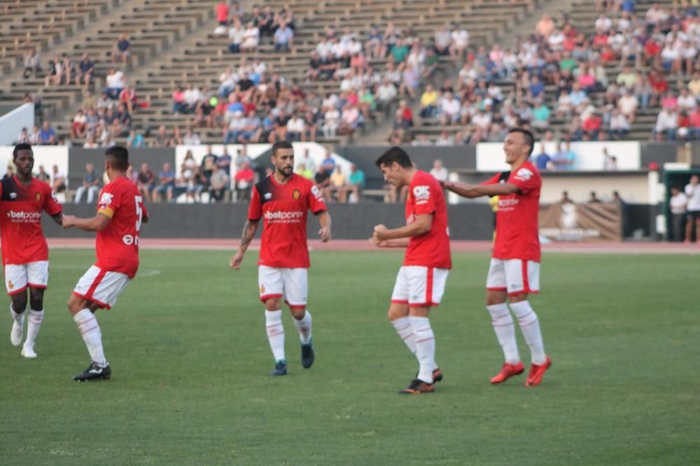 El Mallorca sube una marcha ante el Linense