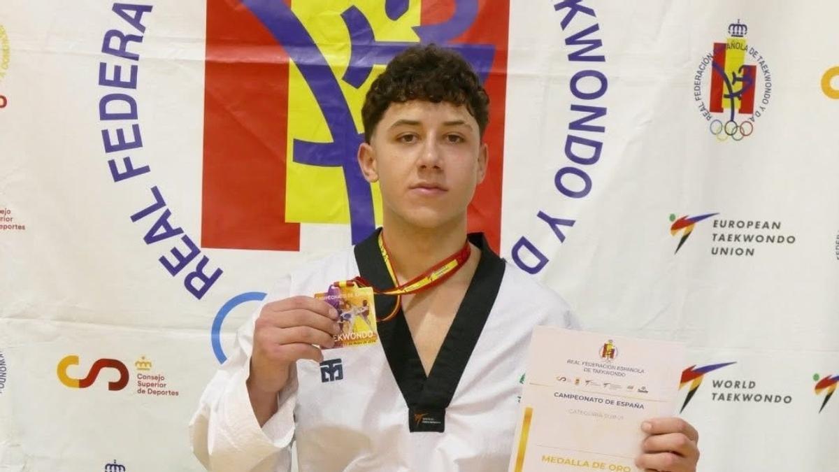 Jesús Pacheco, tras ganar el título nacional sub 21 de taekwondo en -80 kilos.