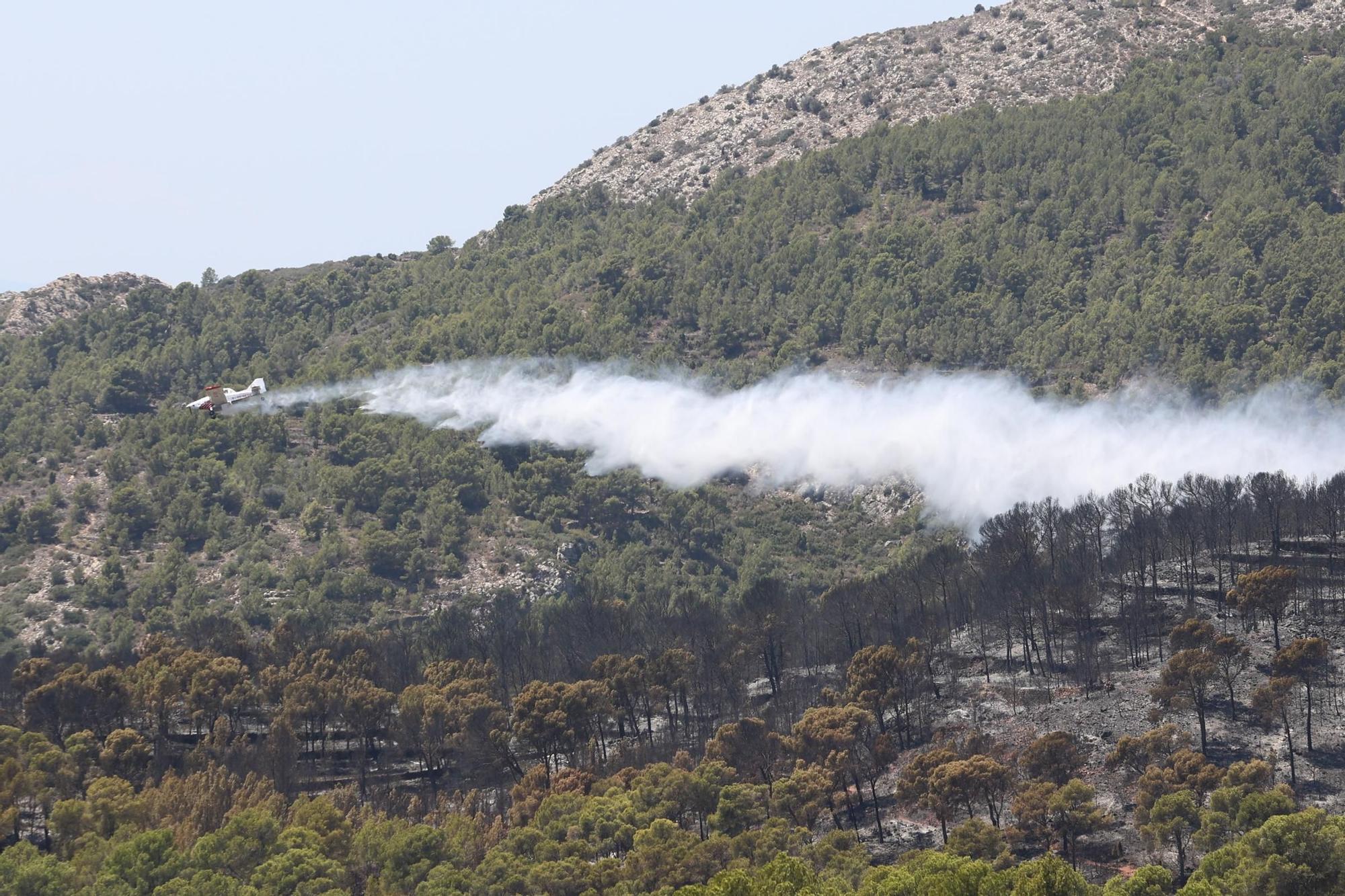 Galería de imágenes: Estabilizan el incendio del Desert