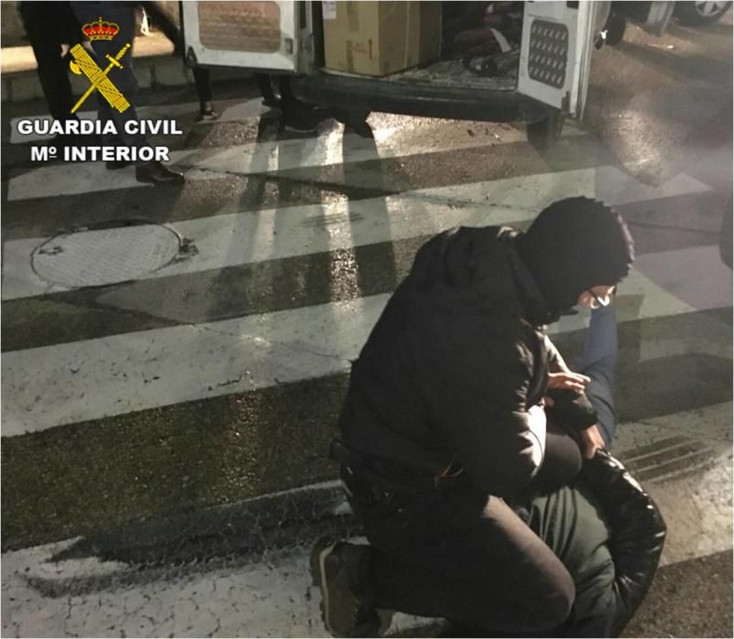 Imagen de la operación de la Guardia Civil.