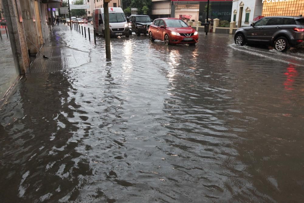 Inundaciones y suciedad a consecuencia de las lluvias en Ibiza