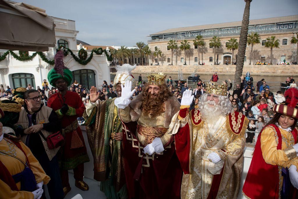 El desembarco en Cartagena de los Reyes Magos, en imágenes