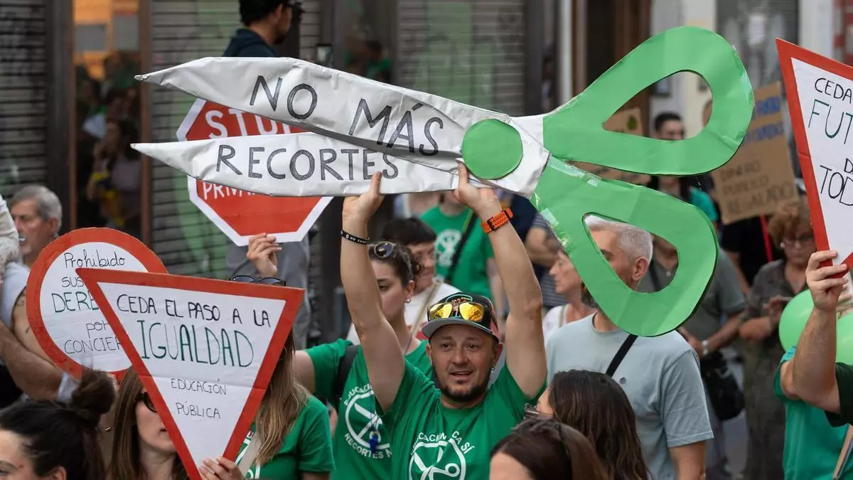 Varapalo judicial a la DGA: la escuela pública logra suspender temporalmente la concertación del Bachillerato