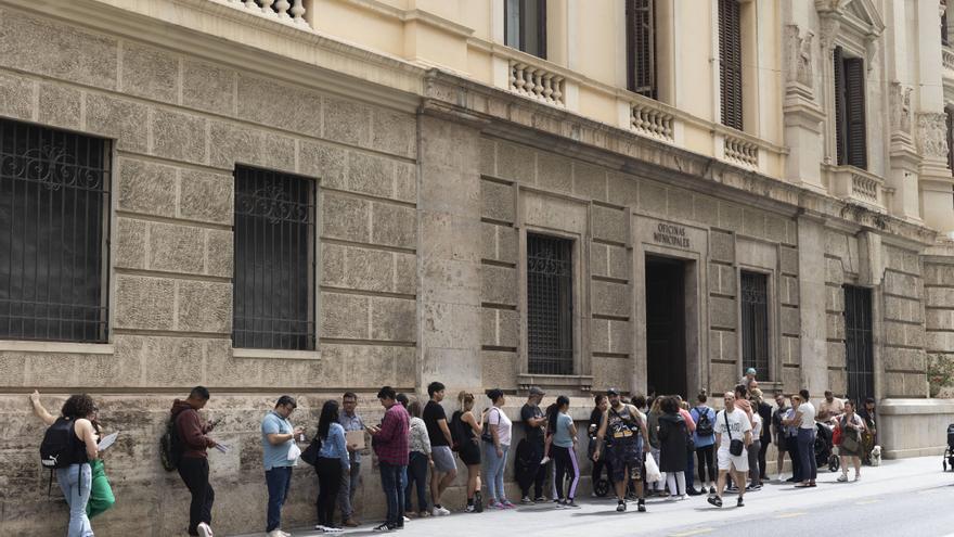 Dos juntas de distrito empiezan a gestionar el padrón en València