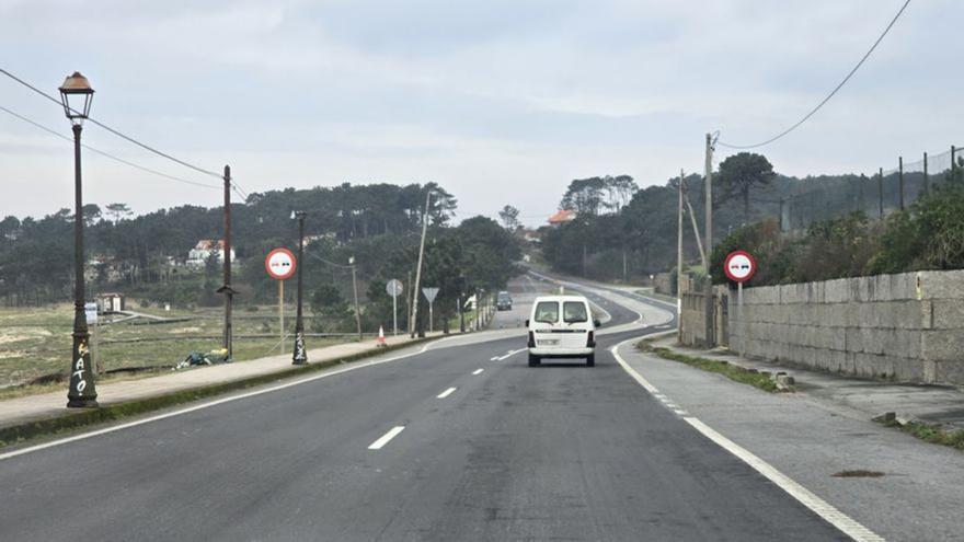 La carretera que se va a convertir en calle urbana en San Vicente de O Grove