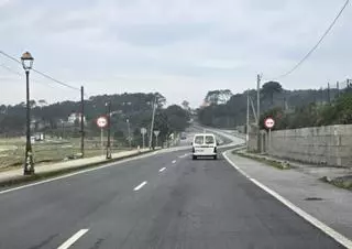 La carretera que se va a convertir en calle urbana en San Vicente de O Grove