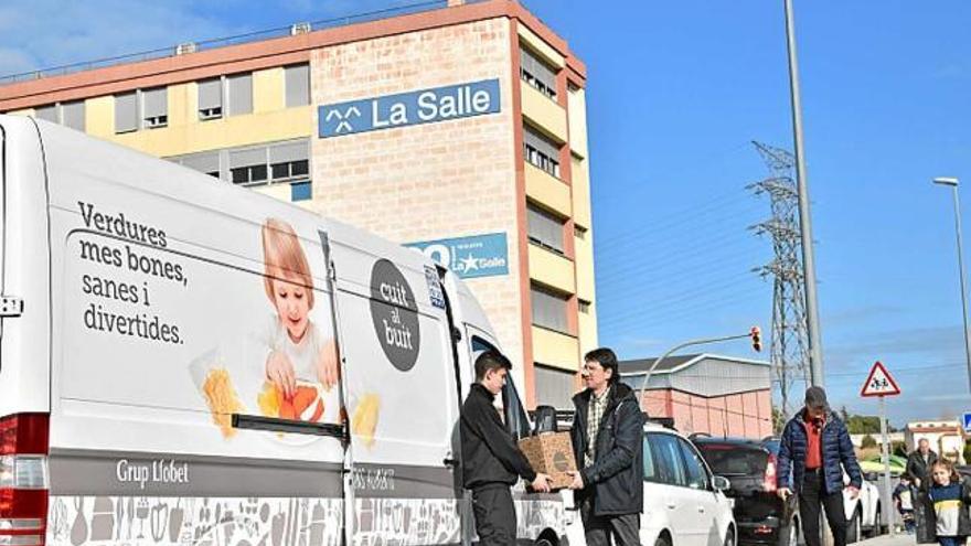 Entrega d&#039;una comanda de la botiga virtual de Ca l&#039;Arpellot