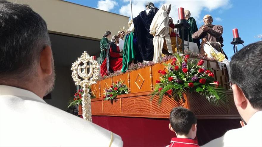 El cielo deja brillar a la Sagrada Cena y la ‘Burrita’ en Mérida