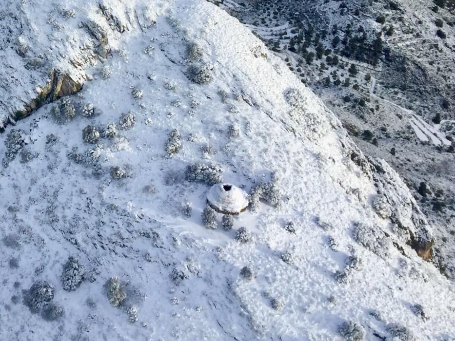 El temporal de nieve desde el cielo