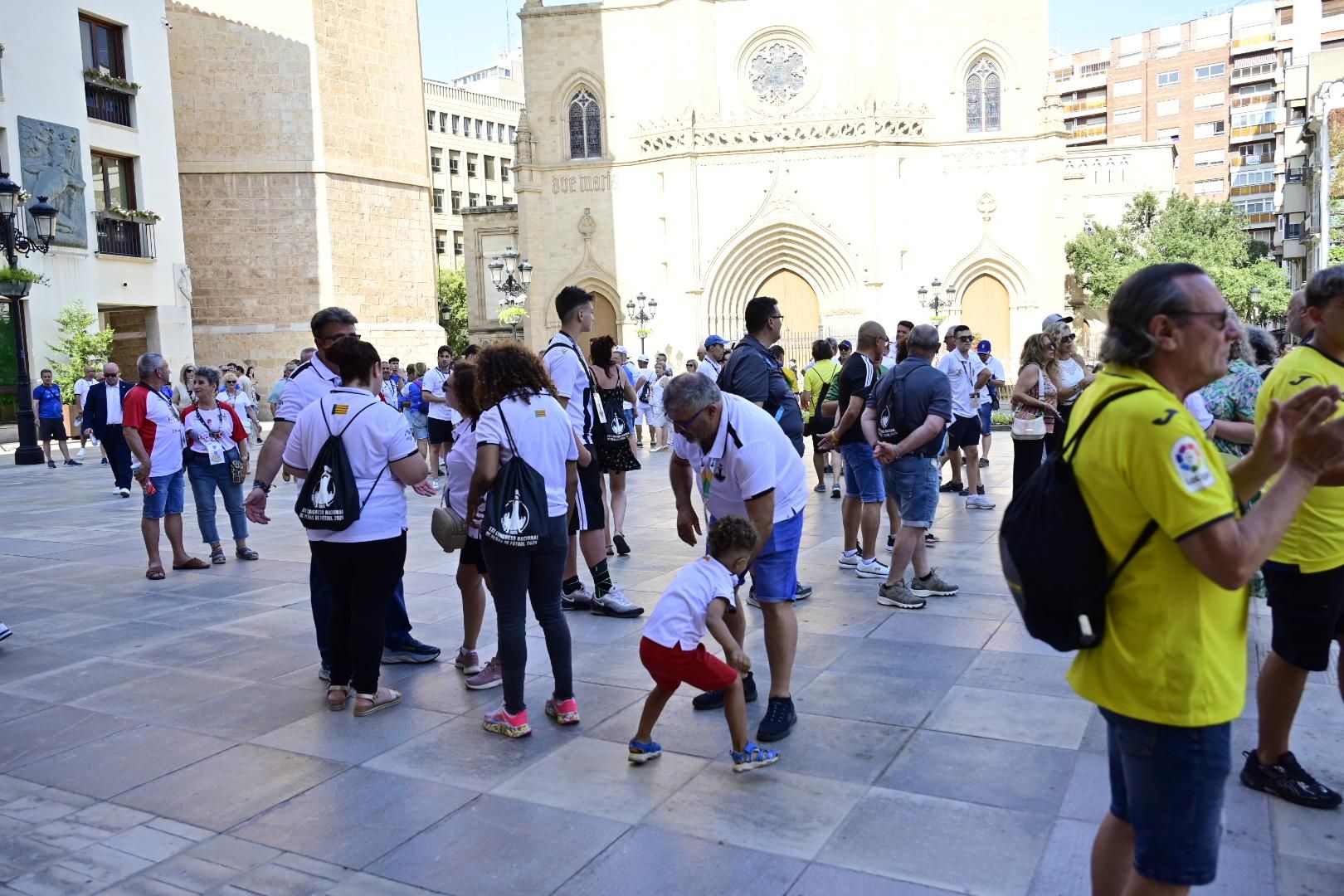 Galería | Un millar de peñistas toman Castellón
