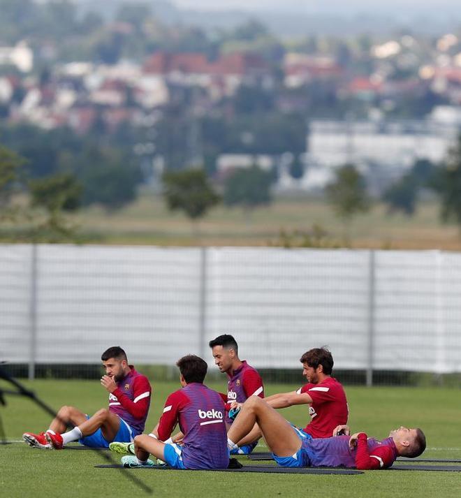 Las mejores imágenes del entrenamiento de hoy del Barça en Alemania