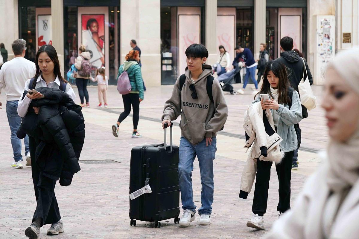 Turistas en el Centro de Málaga, en enero de 2024.