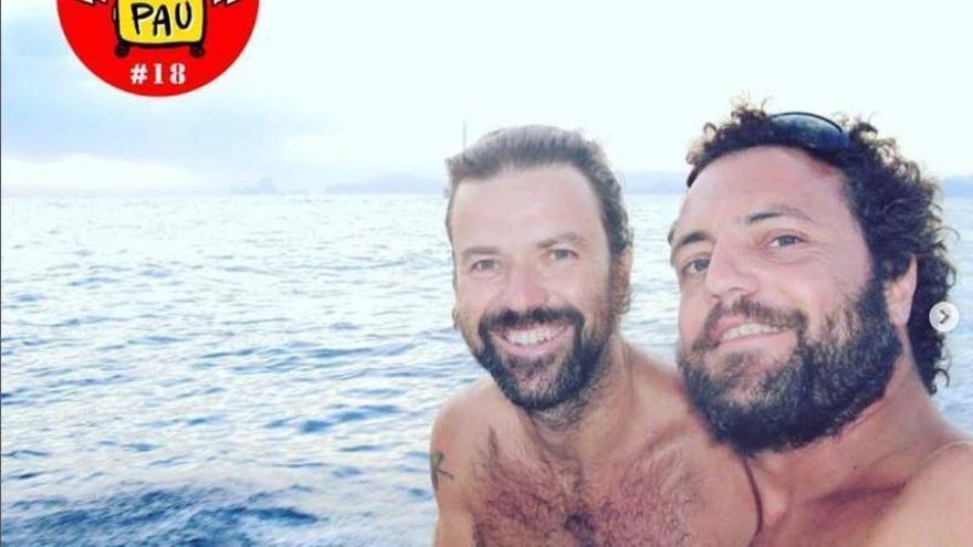 La aventura en lancha de Formentera a Ibiza de Pau Donés y Carlos Tarque