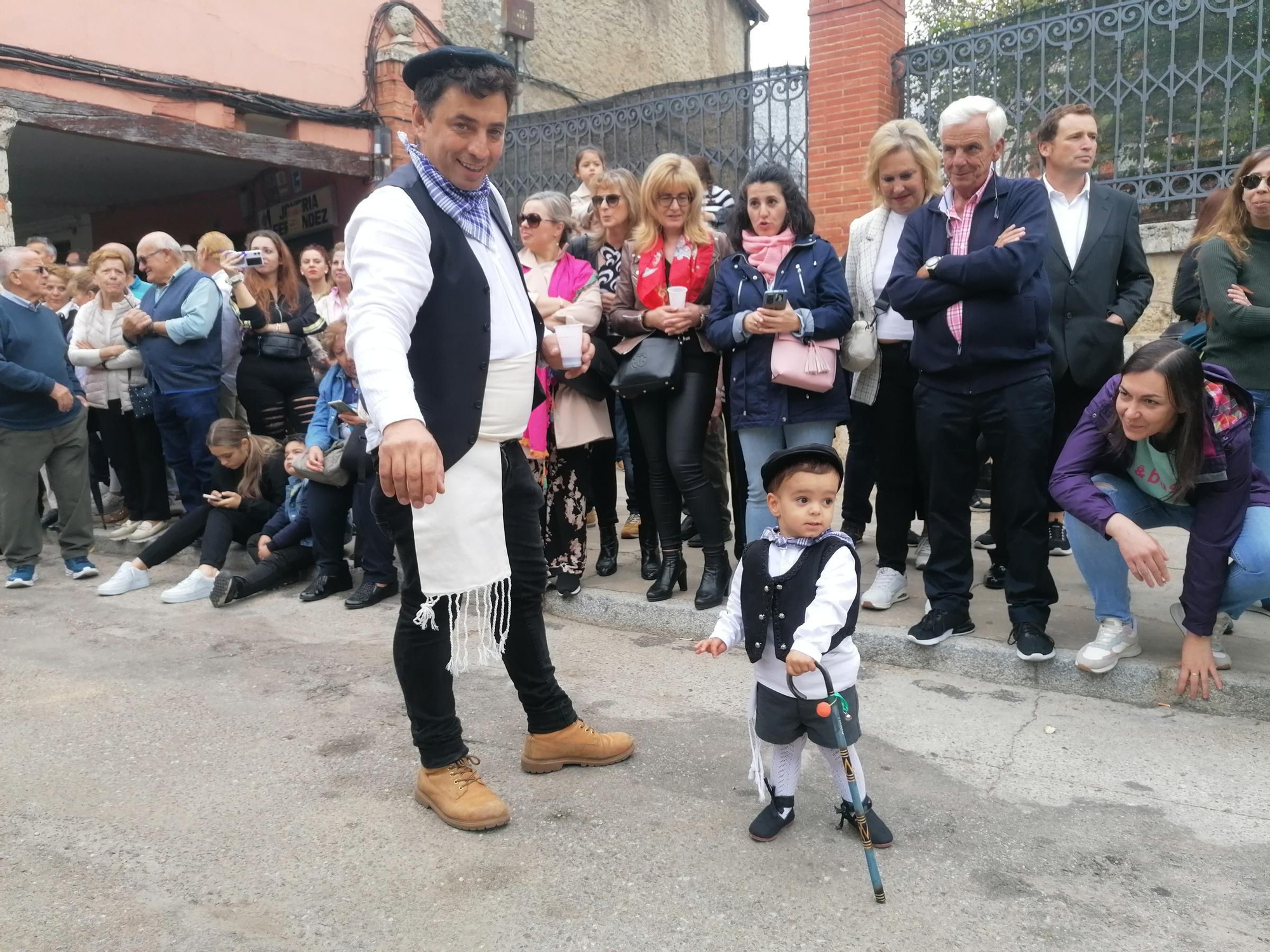 GALERÍA | Toro recrea la vendimia tradicional en el desfile de carros