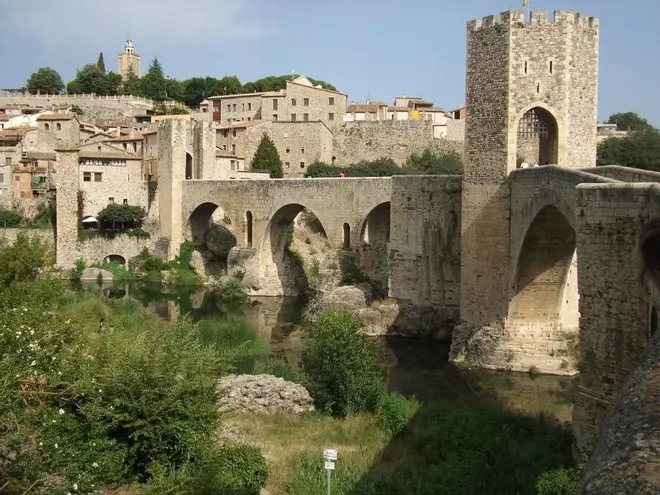Besalú, el segon poble d'interior amb més encant d'Espanya